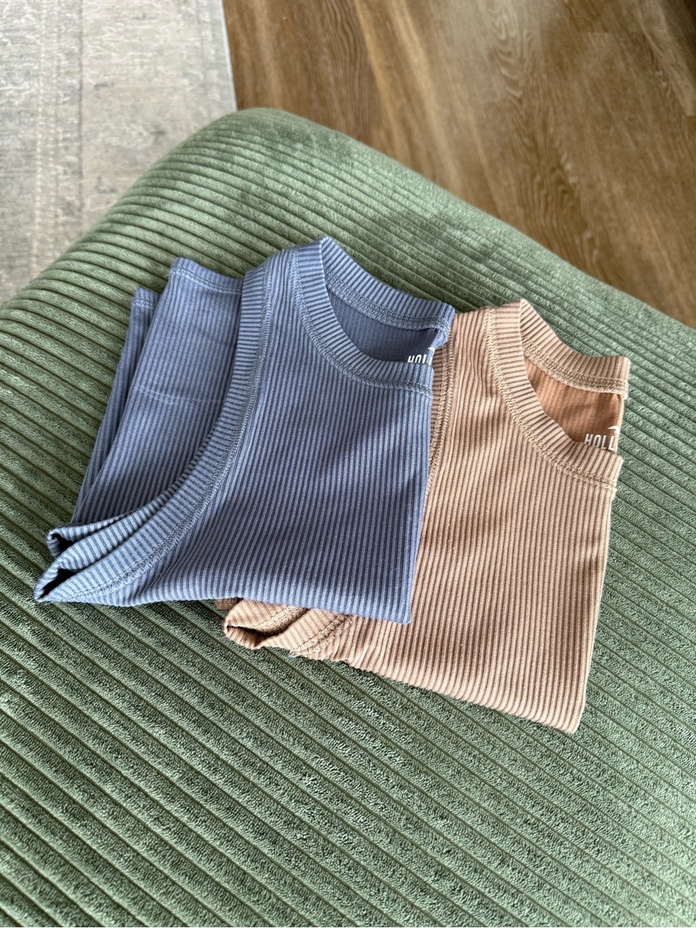 Bundle of Hollister Tank Tops - Picture 4 of 4